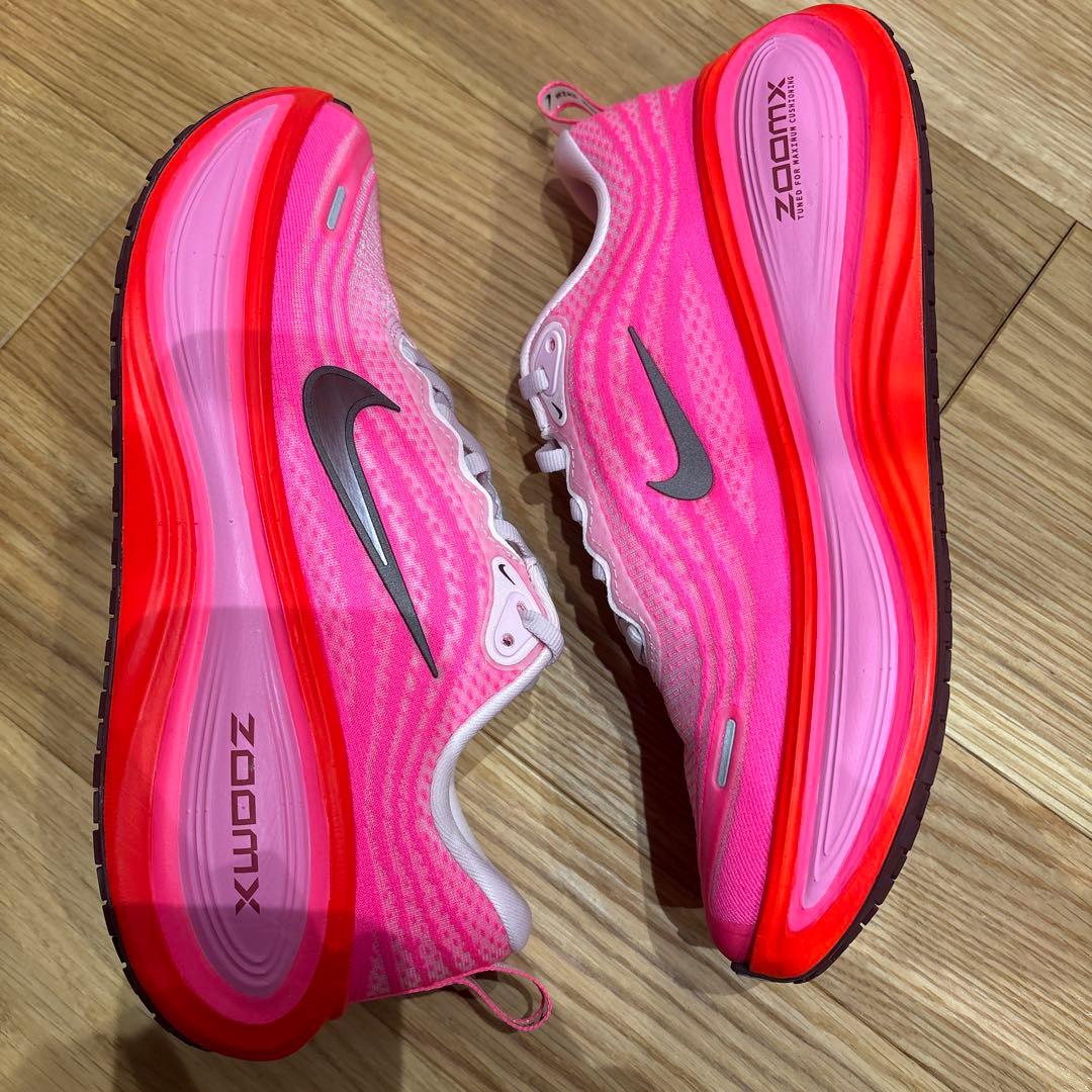 【25.5cm/新品未使用】ウィメンズ　ナイキ ボメロプラス