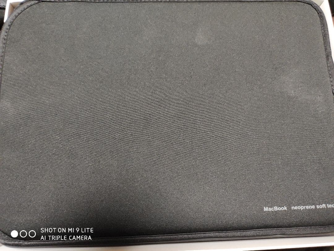 充電回数2桁 MacBook Air 13.3 8GB 256GB