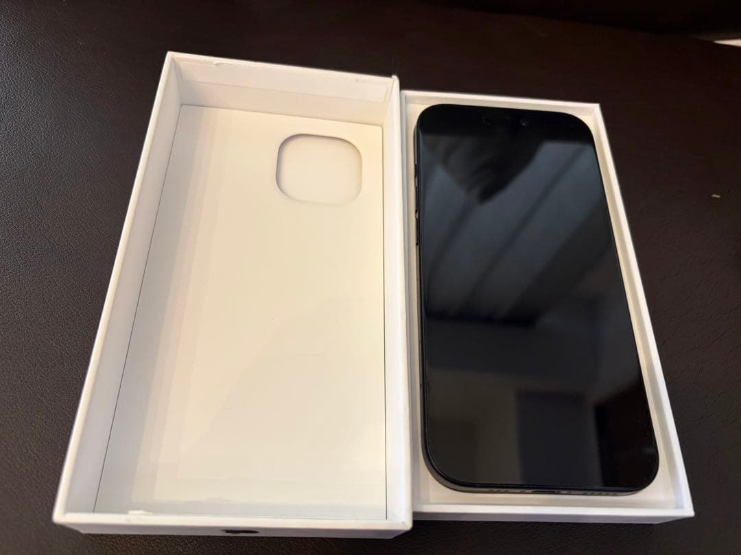 iPhone 15 256GB 本体