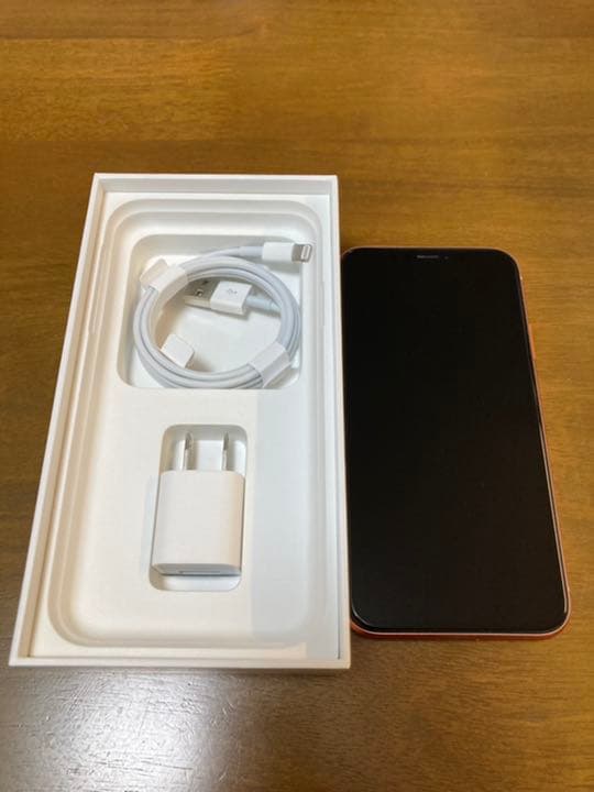 【美品】iPhoneXR Coral 64GB