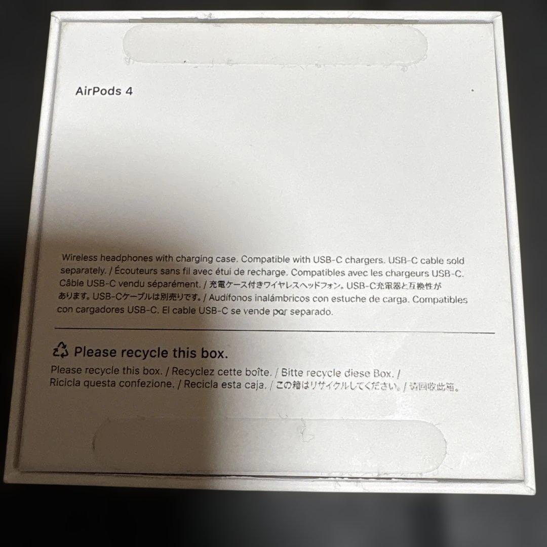 レ*ザ様 AirPods 4 本体 USB-C充電ケース付き