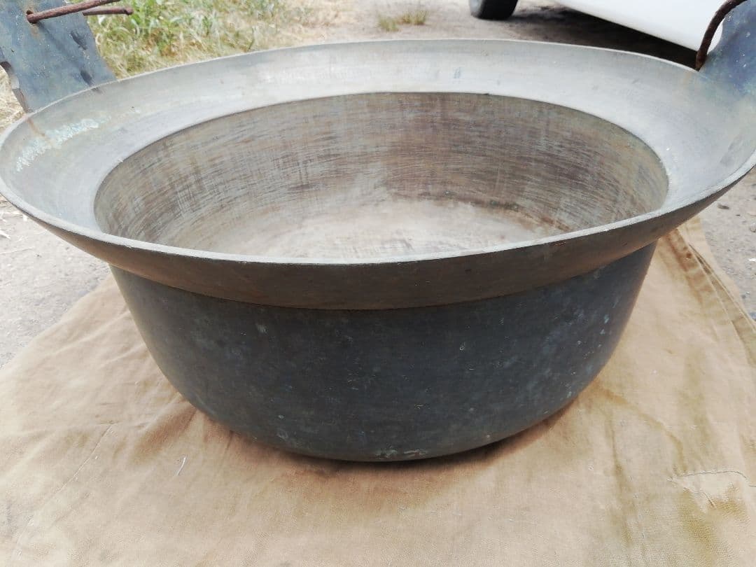 ♪昔の大鍋 砲金、銅、ブロンズ　6.8k 　鰹浜茹でで使用　在銘