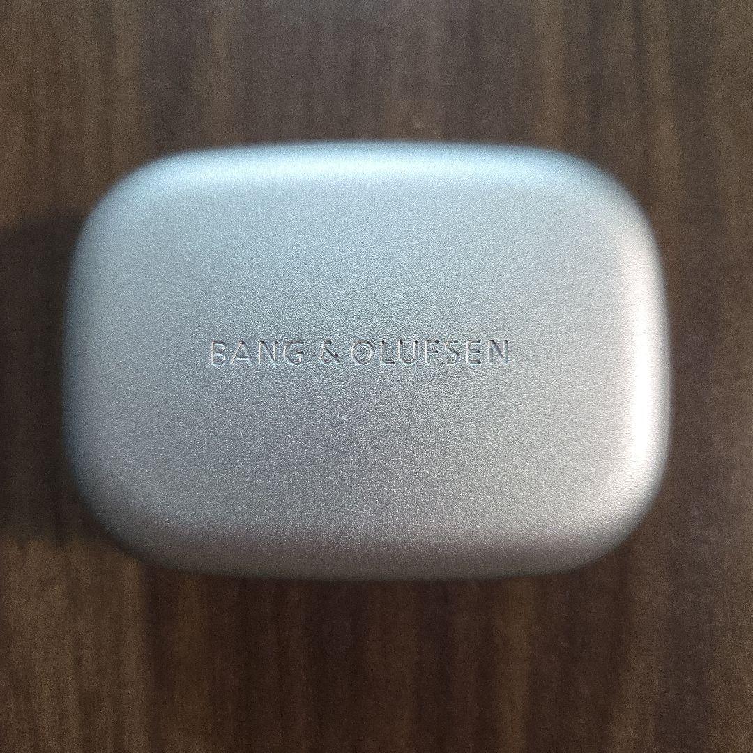 Bang & Olufsen ワイヤレスイヤホン シルバー