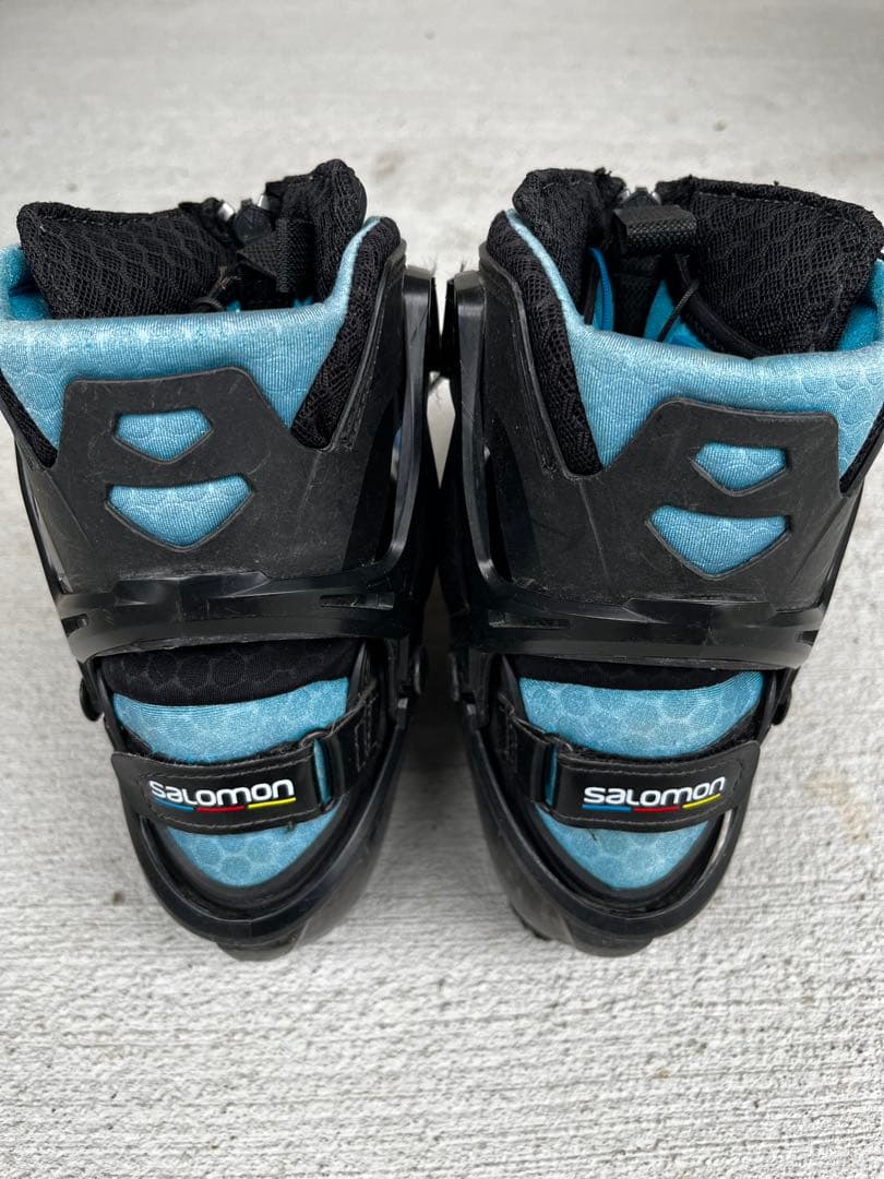 スキーブーツ　サロモン　スケーティング