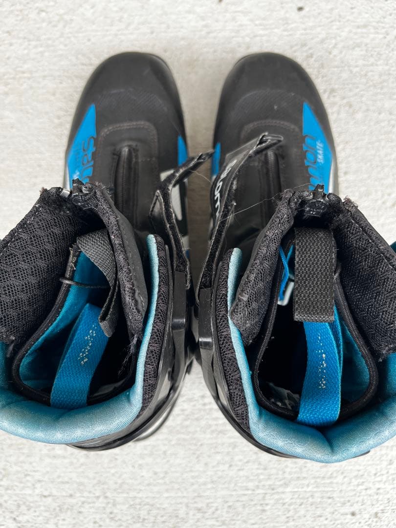 スキーブーツ　サロモン　スケーティング