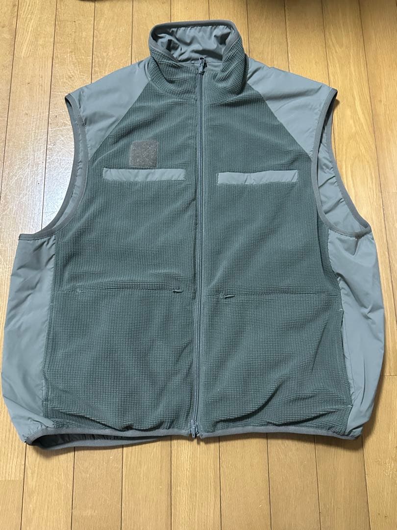 S*n様 Daiwa pier39リバーシブルベストMダイワピア39ウルフグレー
