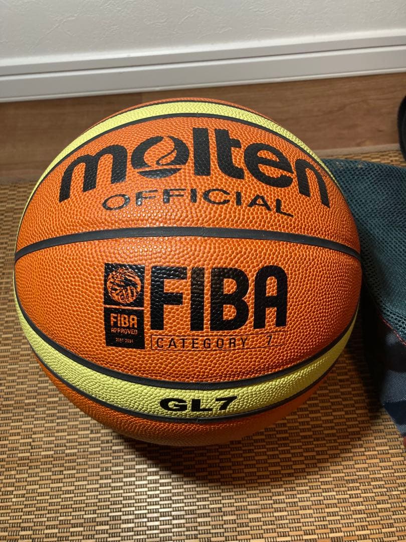 【未使用品】molten　バスケットボール7号球公式試合球GL7 ケース付き