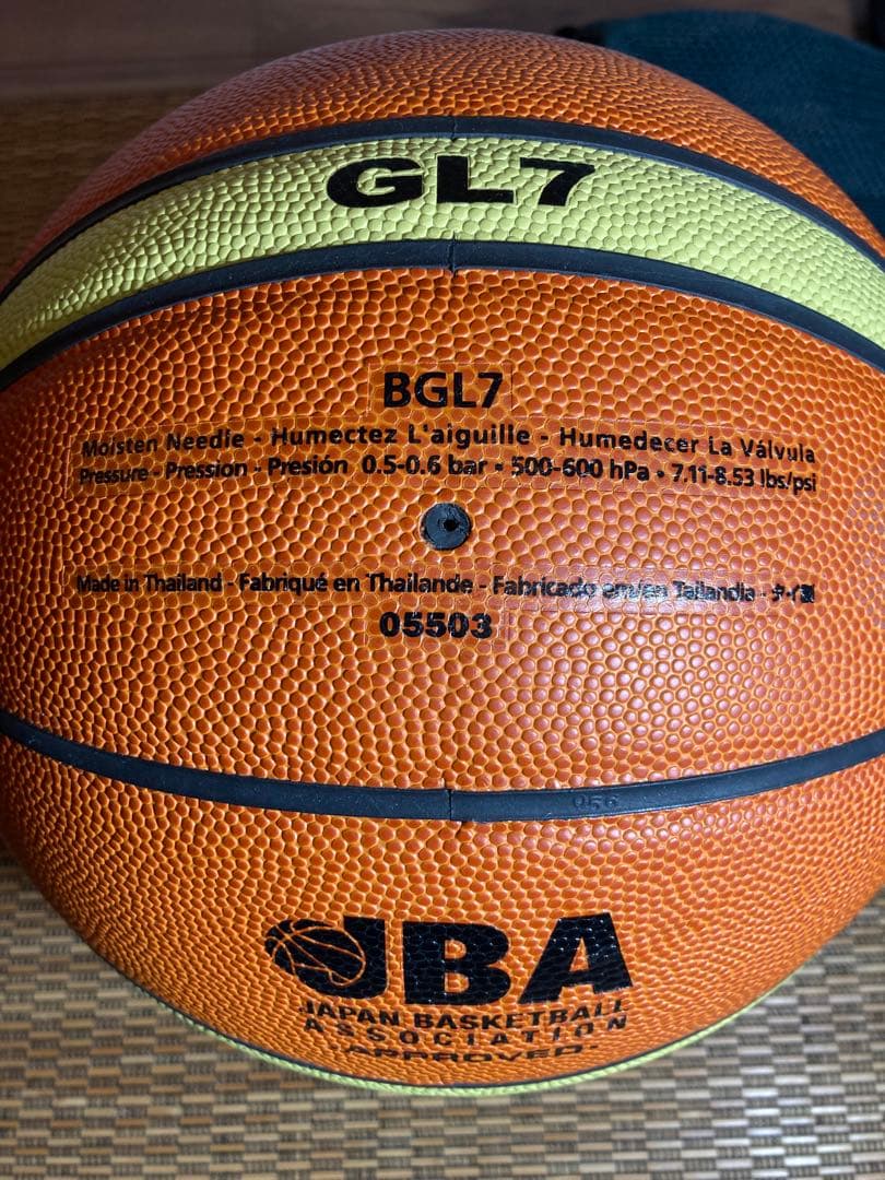 【未使用品】molten　バスケットボール7号球公式試合球GL7 ケース付き