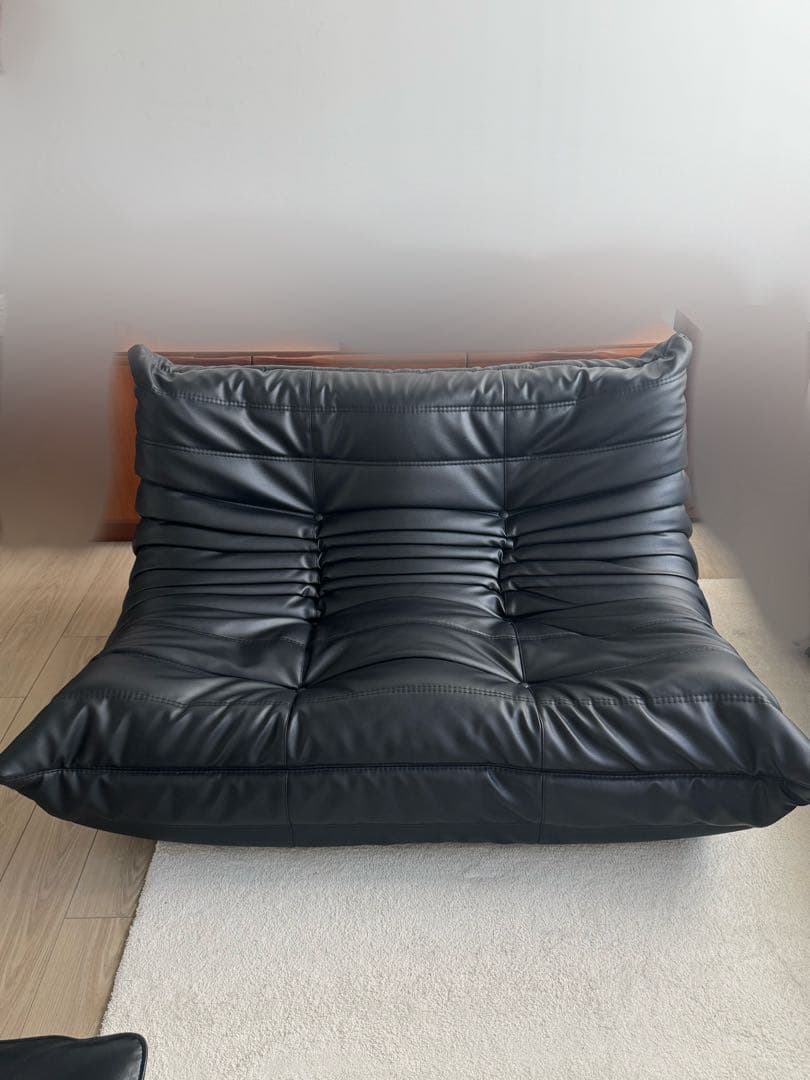 ligne roset トーゴ ブラック 2人掛けソファ