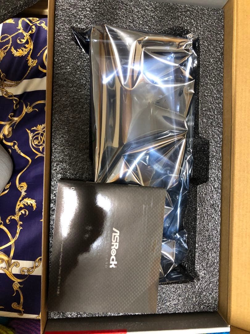 グラフィックボード・グラボ・ビデオカード Radeon RX 9060 XT Steel Legend 16GB OC