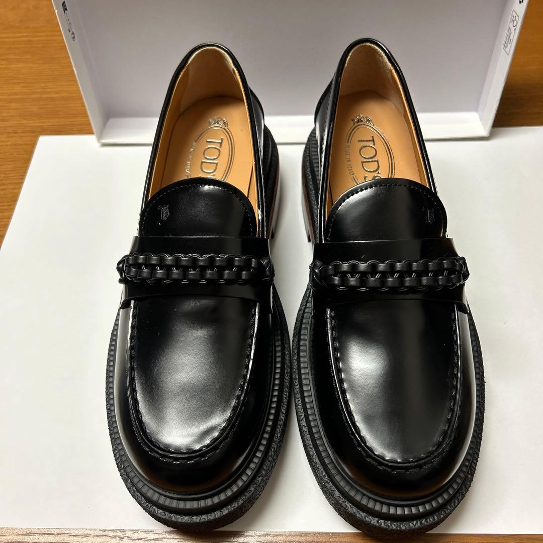 TOD'S ローファー　38 1/2 未使用　極美品