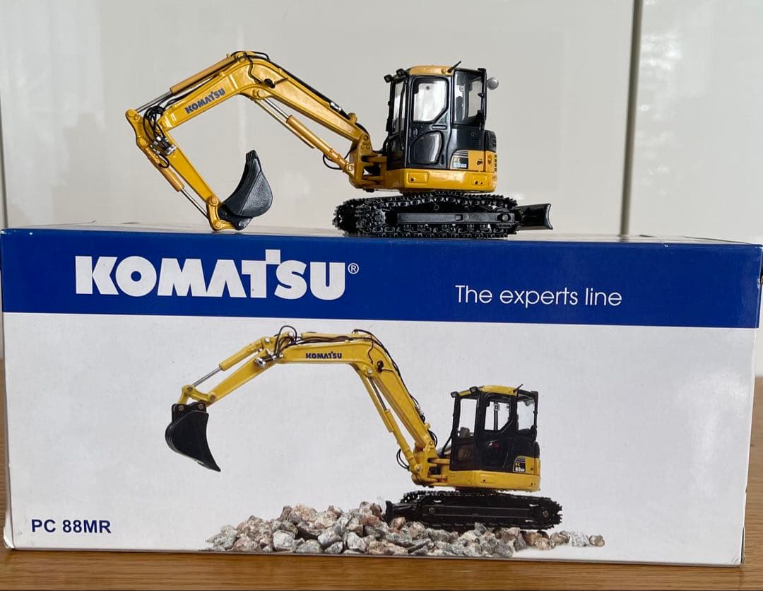 コマツ PC 88MR ダイキャストモデル 1/50