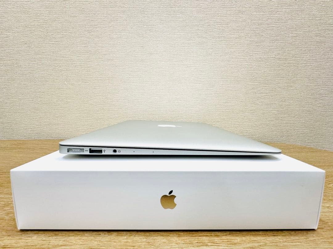 美品MacBook Air 13インチ【2022年OS】512G／Office付