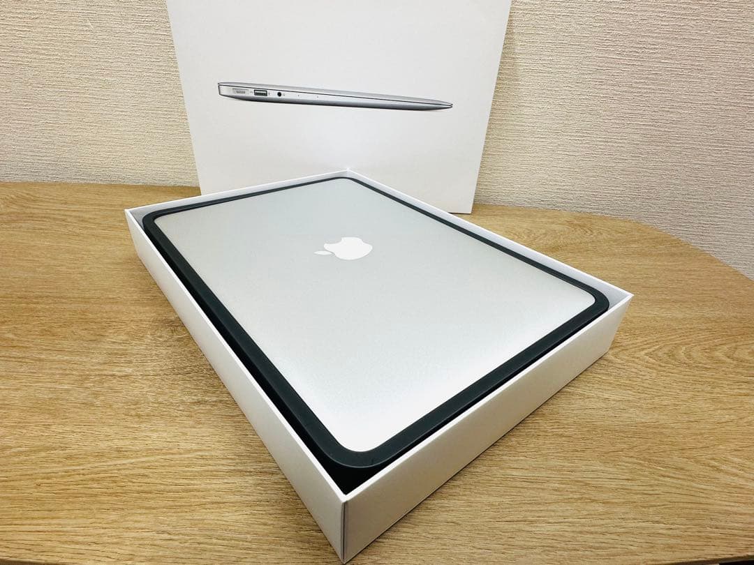 美品MacBook Air 13インチ【2022年OS】512G／Office付