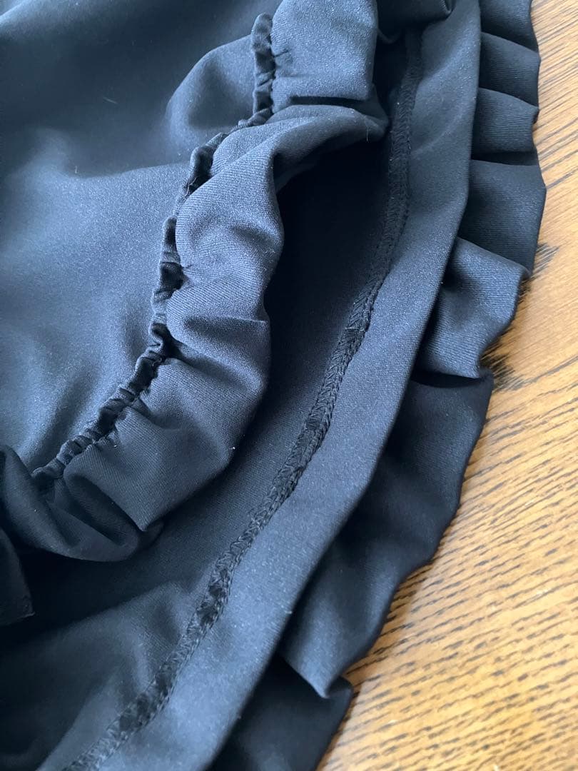 ◆comcom comdesgarçon カットソー　前後フリル　 黒