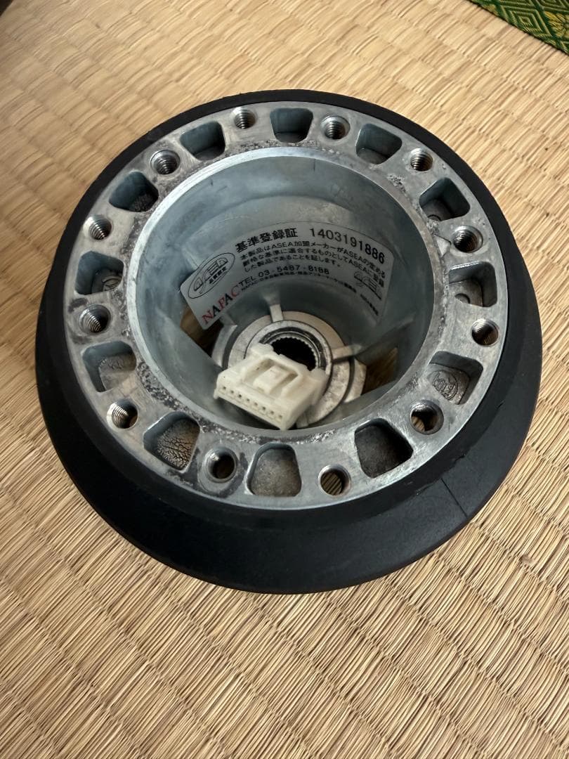 MOMO スポーツステアリング 本体　RACE3000