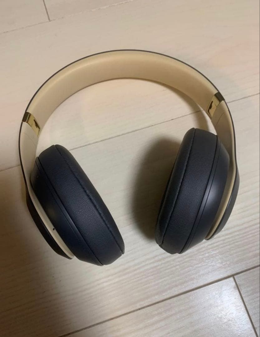 Apple Beats Studio3 wireless　本体とケースのみ