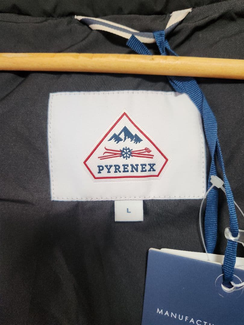 PYRENEX ブラックダウンベスト フード付き