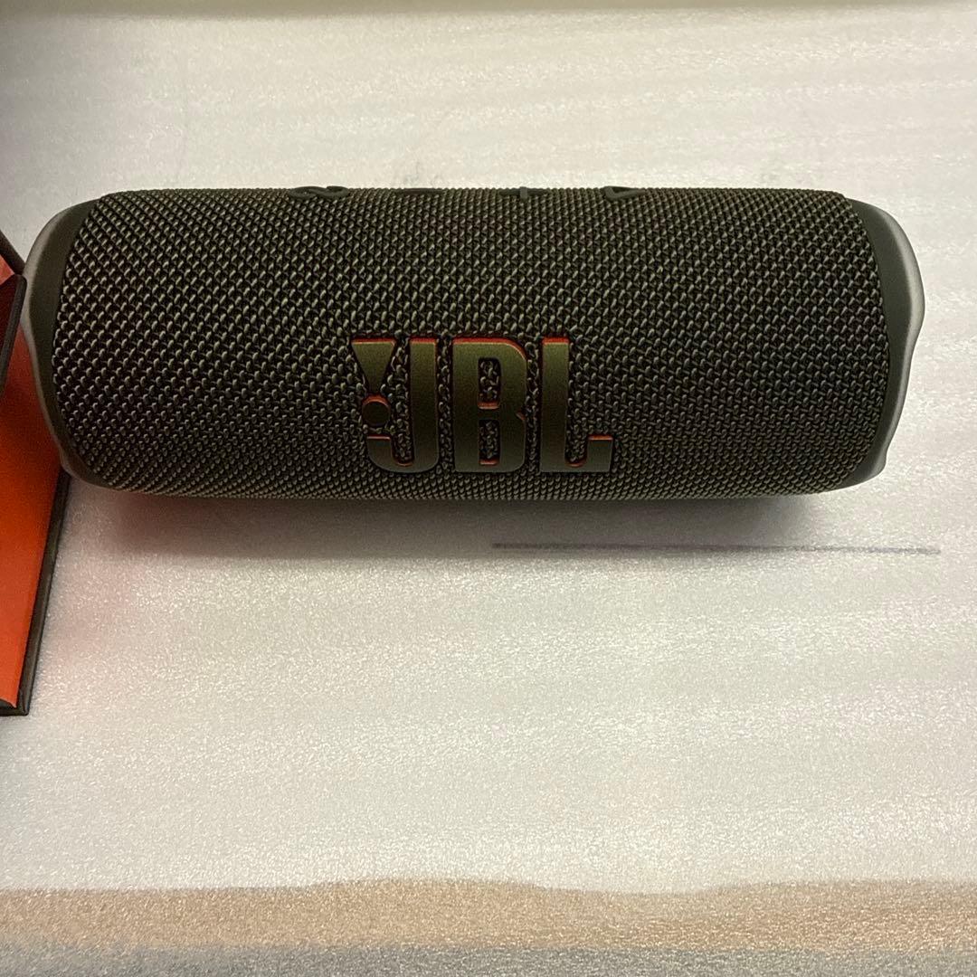 JBL flip6 グリーン　限定色