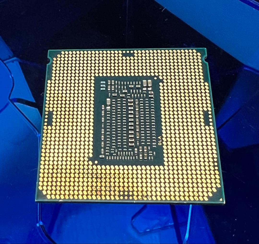 ジャンク扱い　Intel Core i9-9900K ケースなし値下げ致します