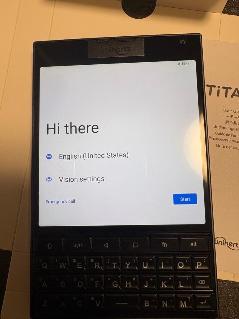 スマートフォン本体 Uniherz TITAN 2