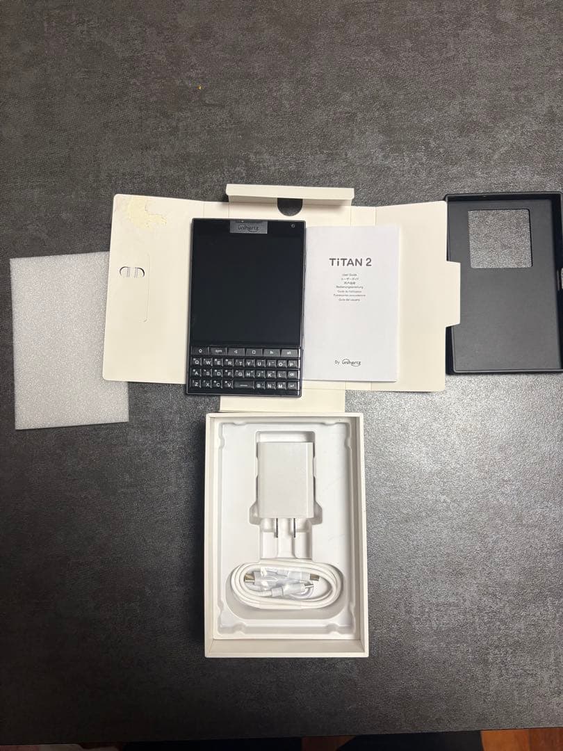 スマートフォン本体 Uniherz TITAN 2