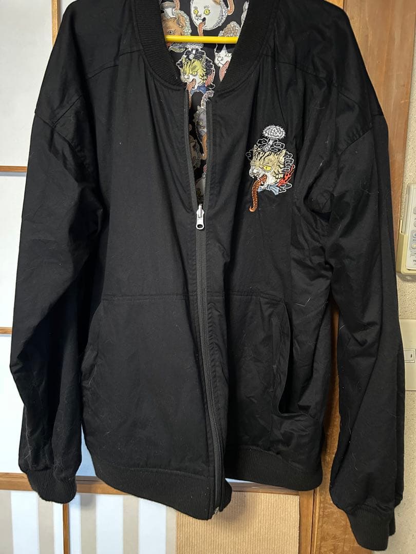 男女兼用 グラニフ 石黒亜矢子 猫舌茸 ブルゾン リバーシブル 化け猫 Lサイズ