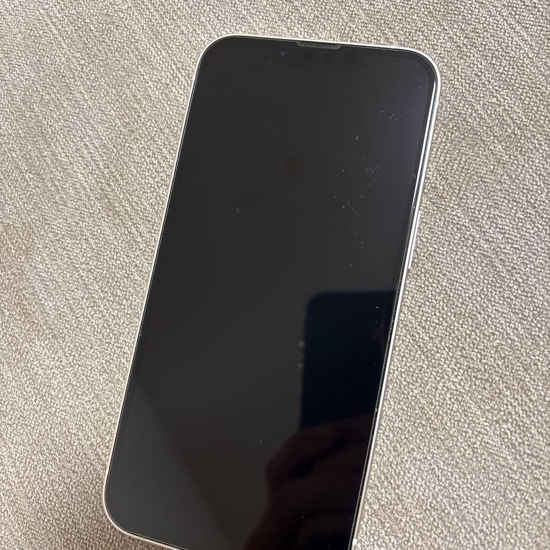 Apple iPhone 13 スターライト　美品