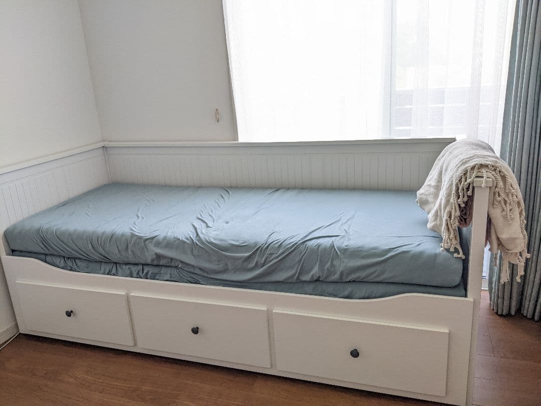 【美品】IKEA HEMNES ベッドフレーム シングル　ダブル引き出し付き