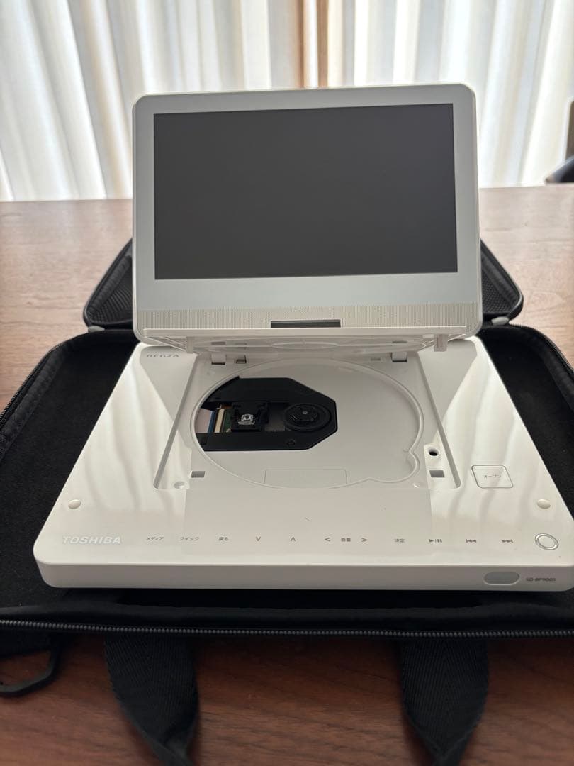 TOSHIBA SD-BP900S ポータブルブルーレイプレーヤー美品バック付き