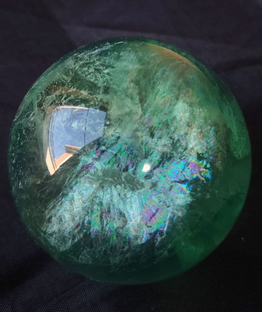 虹が美しいグリーンフローライトスフィア 天然石 丸玉