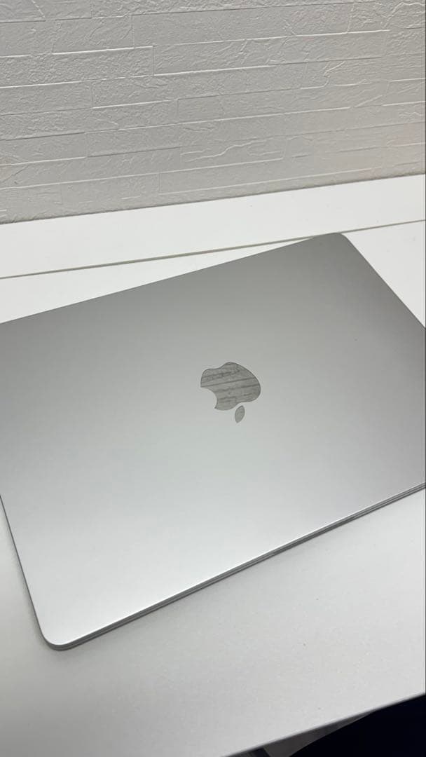 【ほぼ新品】 Apple MacBook air 2025シルバー M4チップ
