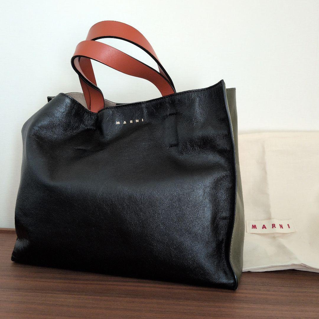 マルニミュゼオソフト2WAY革トートブラック