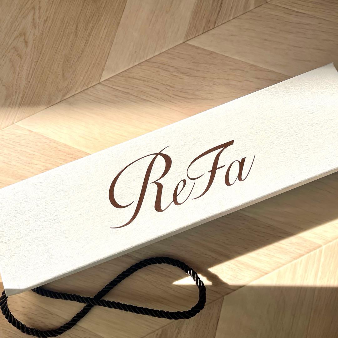 １月購入新品未使用★リファ ストレートアイロン プロ ホワイト