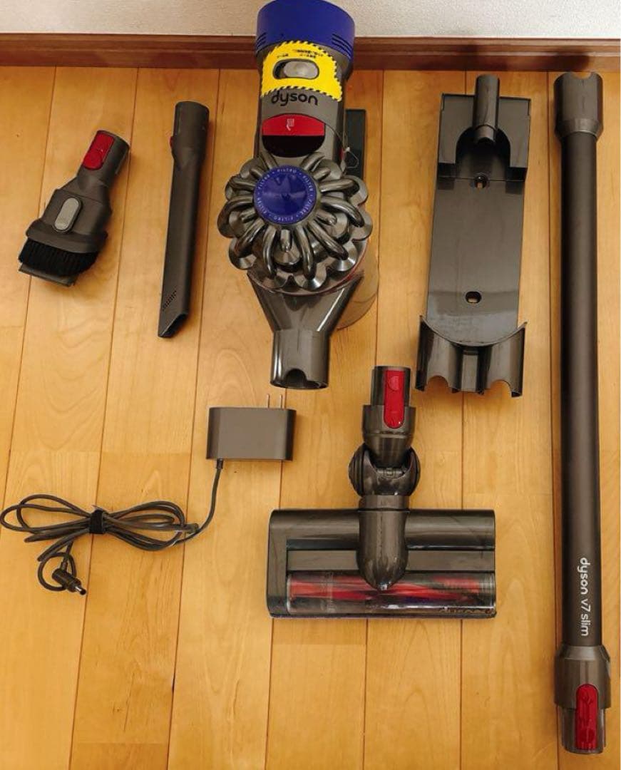 Dyson V7 Slim SV11SLM スティッククリーナー