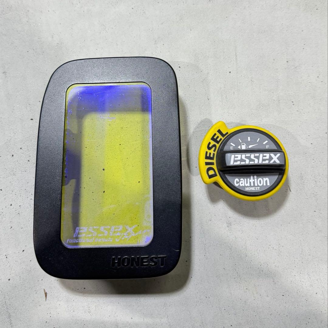 ハイエース HONEST ガラスリッド ESSEXコラボ