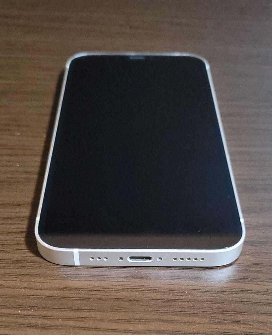 iPhone 12 ホワイト 64gb ドコモ版　SIMフリー