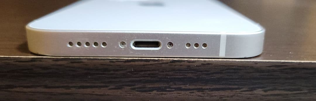 iPhone 12 ホワイト 64gb ドコモ版　SIMフリー