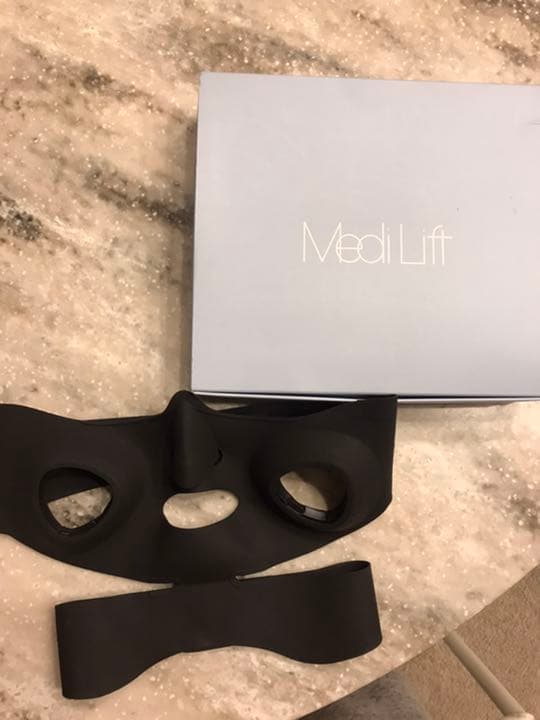 引っ越しの為大幅値下げ！ ヤーマン　メディリフト　YA−MAN EP-14BB