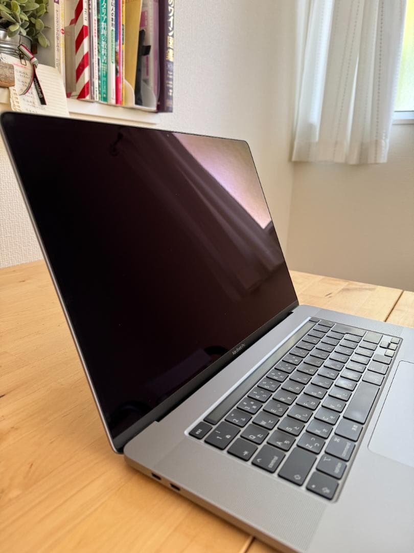 【美品】MacBook Pro 2019 (16インチ) 32G SSD1TB