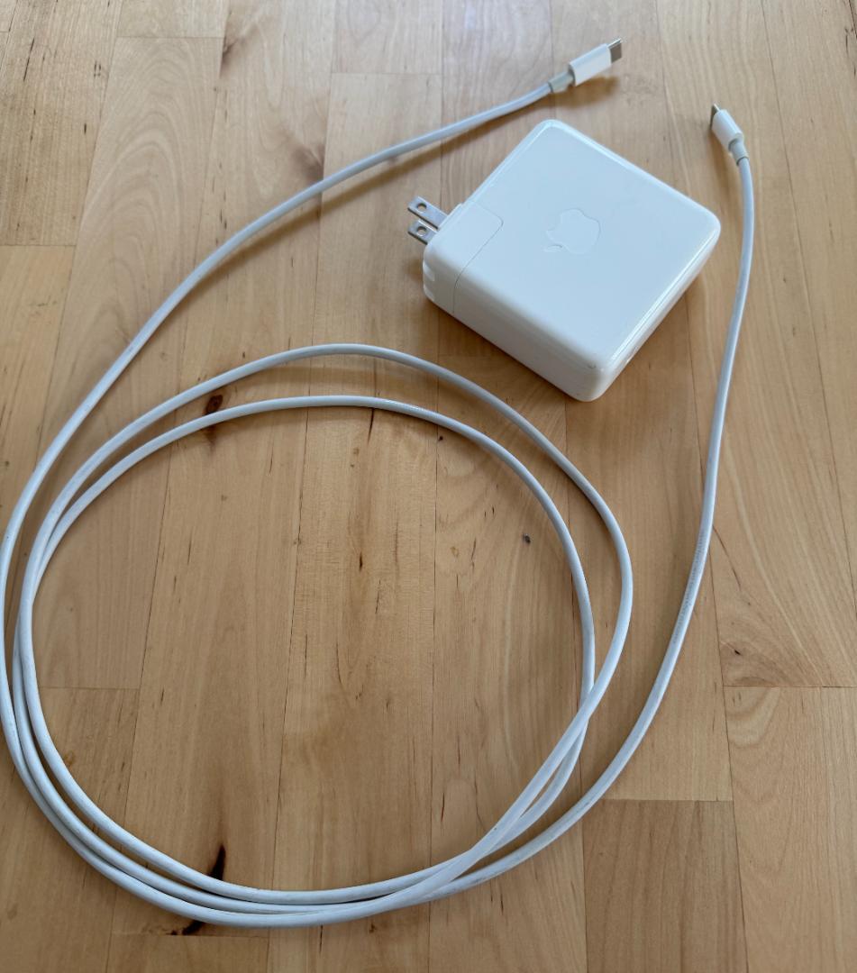 【美品】MacBook Pro 2019 (16インチ) 32G SSD1TB