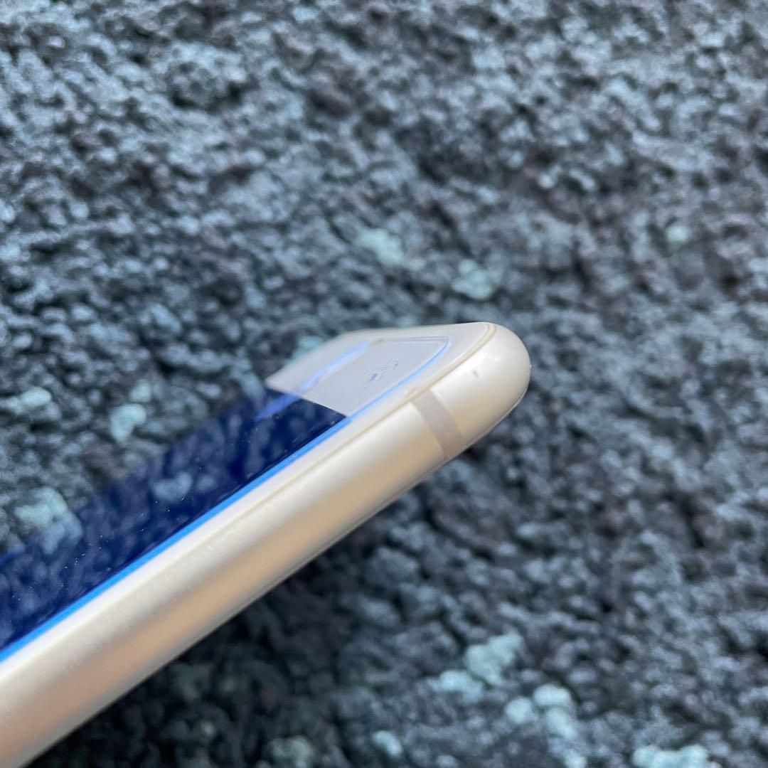 iPhone8プラス64GB ホワイト バッテリー80% ロック解除済 本体のみ