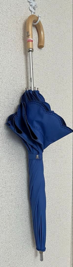 素敵に…LANVIN ロイヤルブルー⭐︎ フリル日傘⭐︎一級遮光