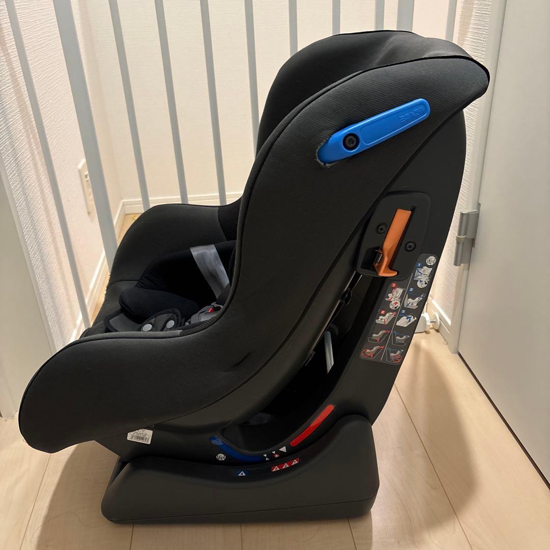 Combi チャイルドシート　ウィゴー　エッグショック　LYF-375