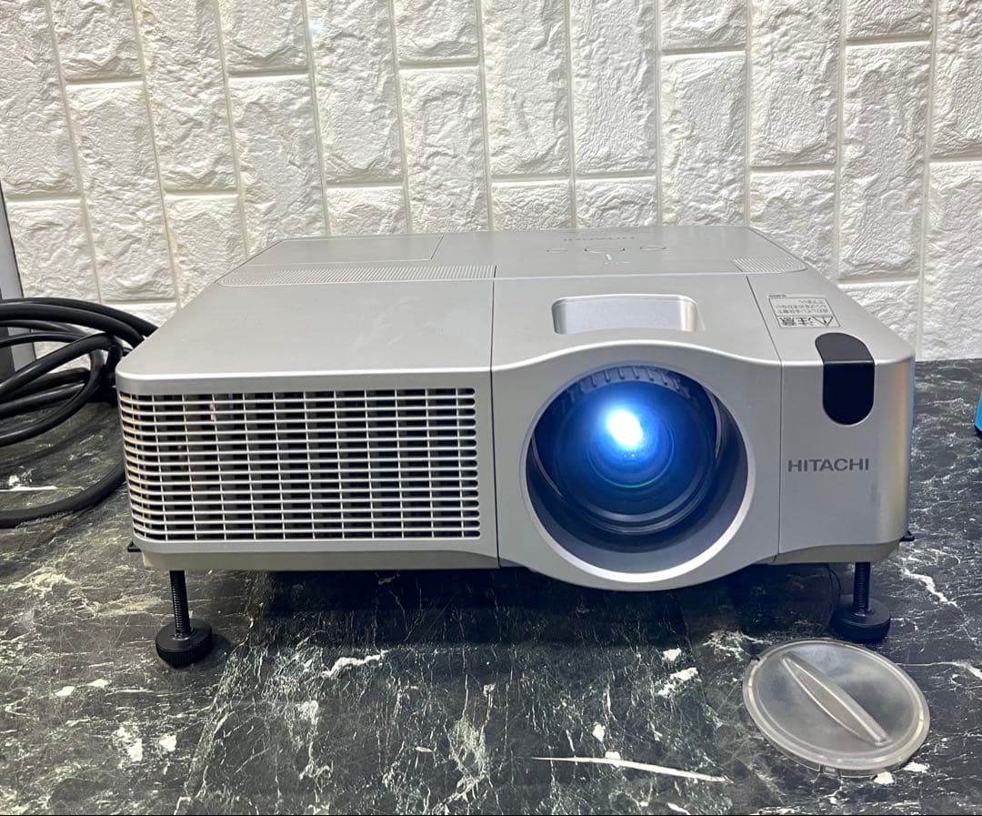 HITACHI CP-X608 プロジェクター本体