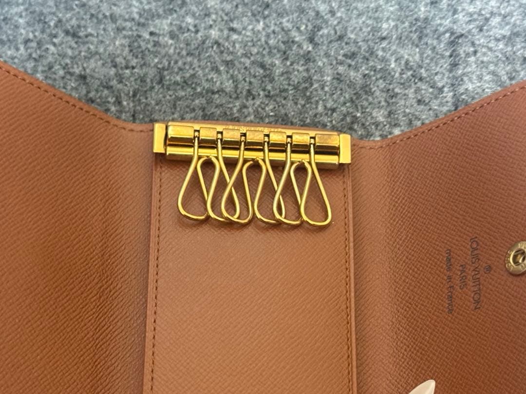 LOUIS VUITTONキーケース