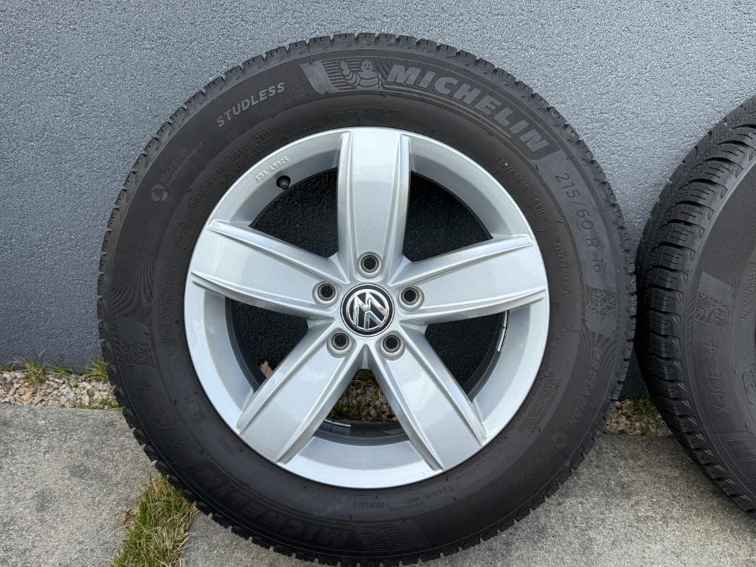 VW純正ホイール　ミシュラン X-ICE3+　 スタッドレス　215/60R16