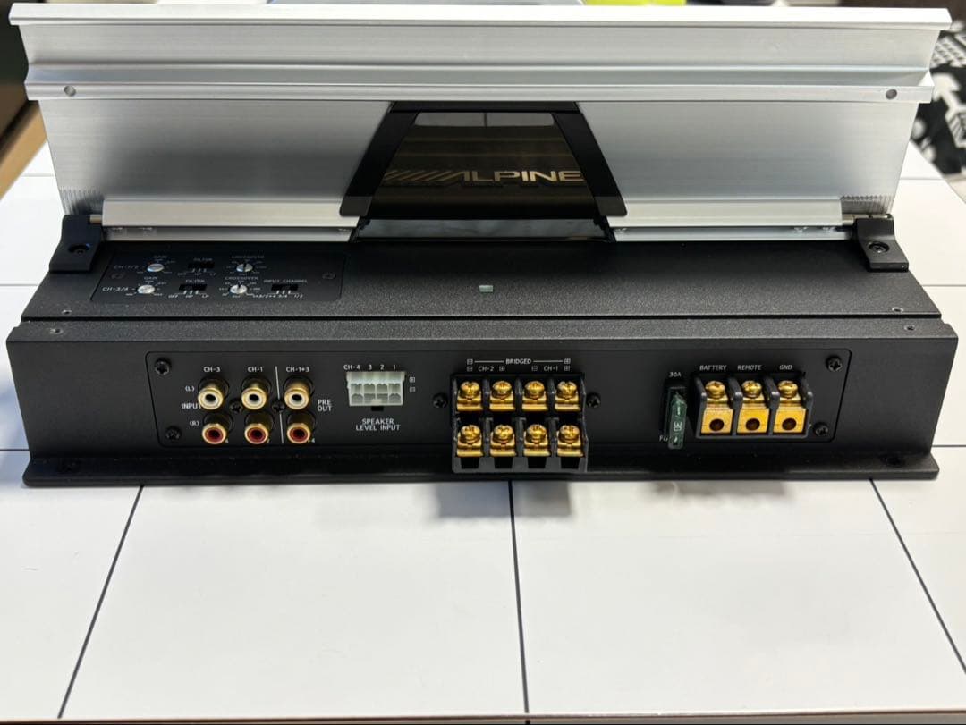 ALPINE MRV-F340 500W　4/3/2チャンネルアンプ
