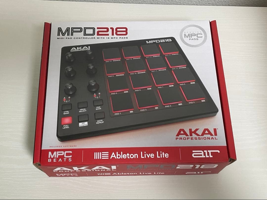 AKAI MPD218 MIDIコントローラー