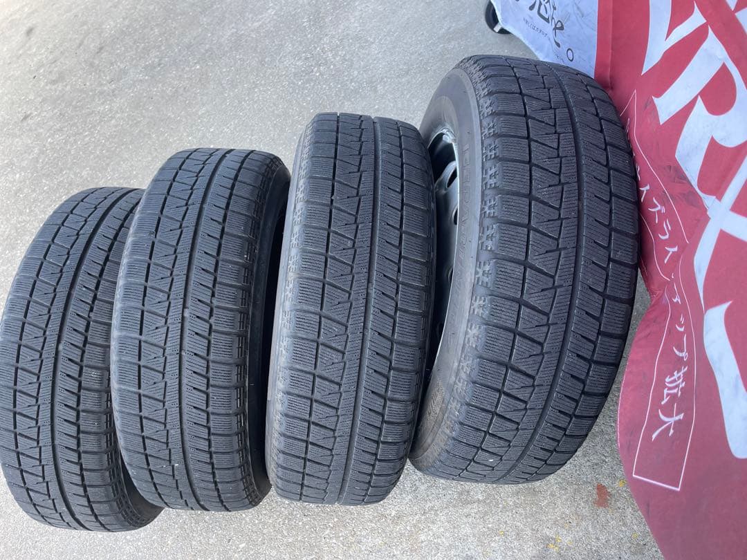 セレナ、ノア、ステップワゴン、カローラ、プリウス195/65Ｒ15　スタッドレス